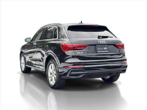 2025 Audi Q3 Premium 45 TFSI S line quattro Tiptronic