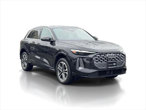 2025 Audi Q5 Premium TFSI quattro S tronic