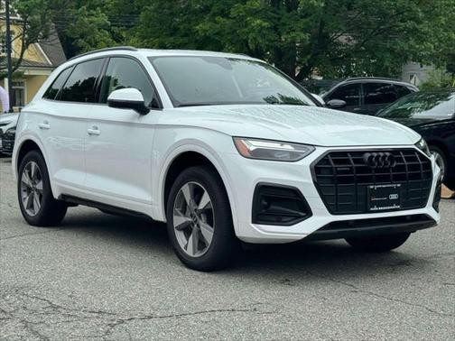 2025 Audi Q5 Premium 40 TFSI quattro S tronic