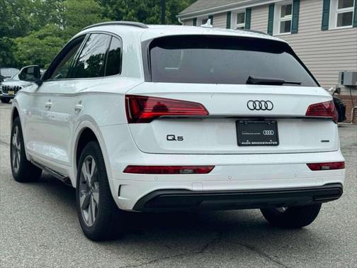 2025 Audi Q5 Premium 40 TFSI quattro S tronic