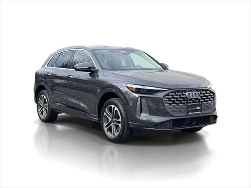 2025 Audi Q5 Premium TFSI quattro S tronic