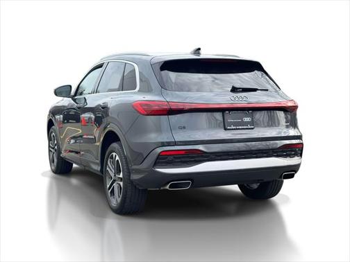 2025 Audi Q5 Premium TFSI quattro S tronic