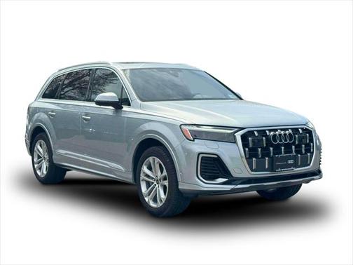 2025 Audi Q7 Premium Plus 45 TFSI quattro Tiptronic