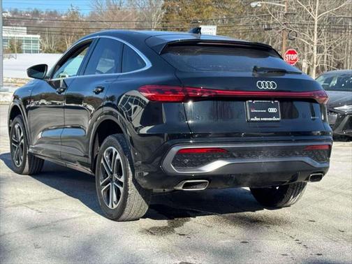 2025 Audi Q5 Premium TFSI quattro S tronic