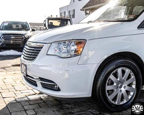 2015 Chrysler Town & Country Touring