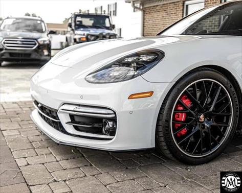 2021 Porsche Panamera GTS