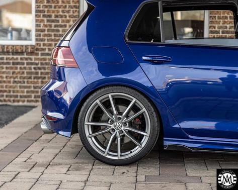 BLUE 2017 Volkswagen Golf R 2.0T Manual