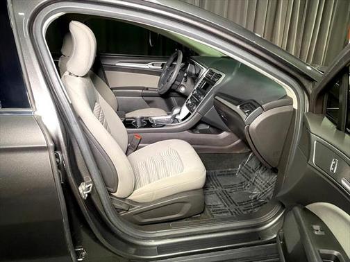 2016 Ford Fusion Hybrid S