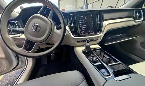 2023 Volvo S60 T8 Plus Dark Theme
