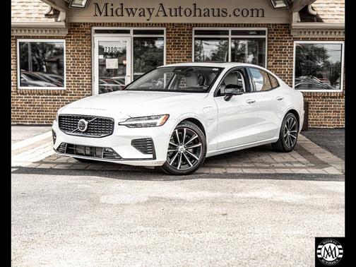 2023 Volvo S60 T8 Plus Dark Theme