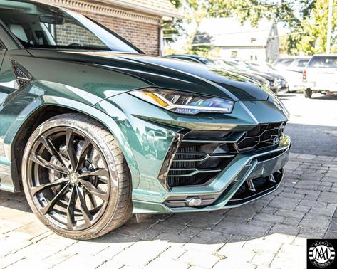 2022 Lamborghini Urus Base
