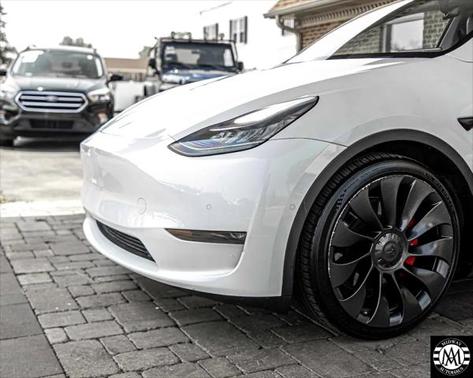 2020 Tesla Model Y PERFORMANCE