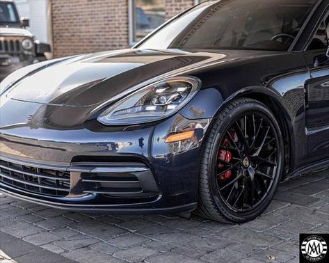 2018 Porsche Panamera 4