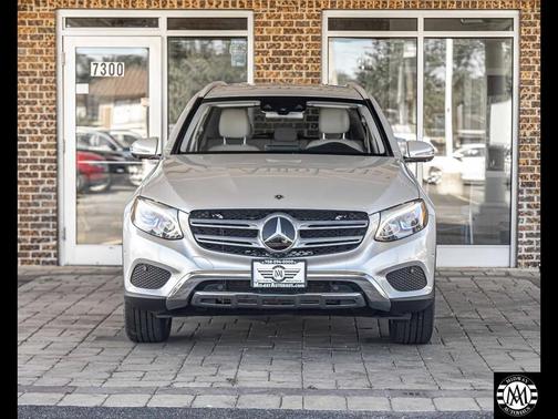 SILVER 2019 Mercedes-Benz GLC 300 Base