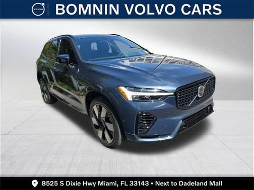 2024 Volvo XC60 Recharge Plug-In Hybrid T8 Plus Dark Theme