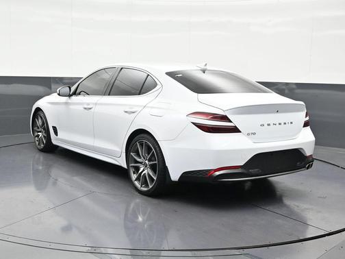 White 2023 Genesis G70 2.0T