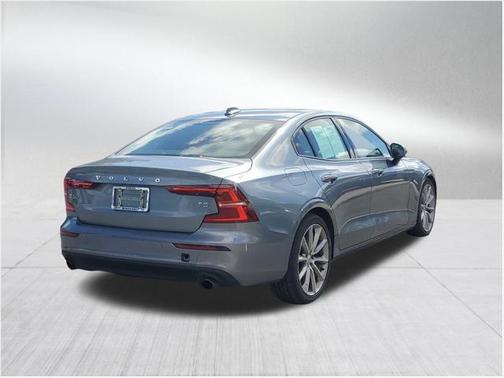 2019 Volvo S60 T5 Momentum