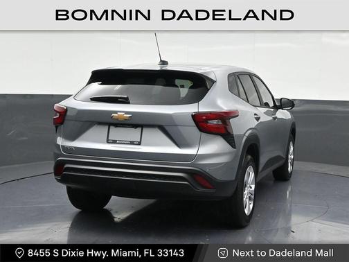 2025 Chevrolet Trax LS