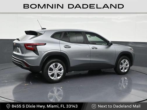 2025 Chevrolet Trax LS