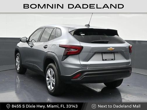 2025 Chevrolet Trax LS