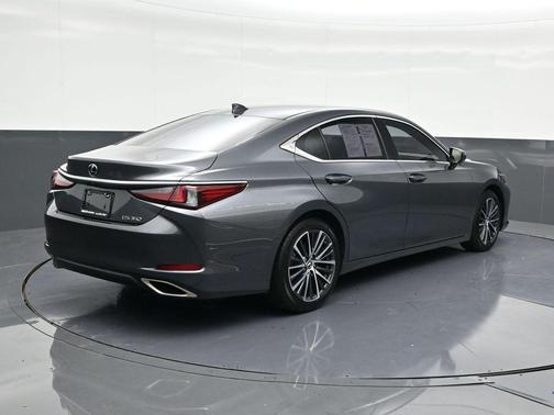 2022 Lexus ES 350 Base