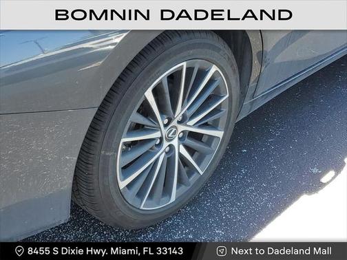 2022 Lexus ES 350 Base