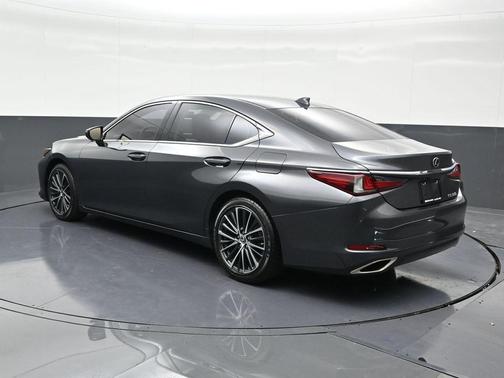 2022 Lexus ES 350 Base