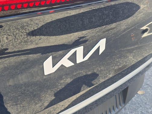 2022 Kia EV6 Light