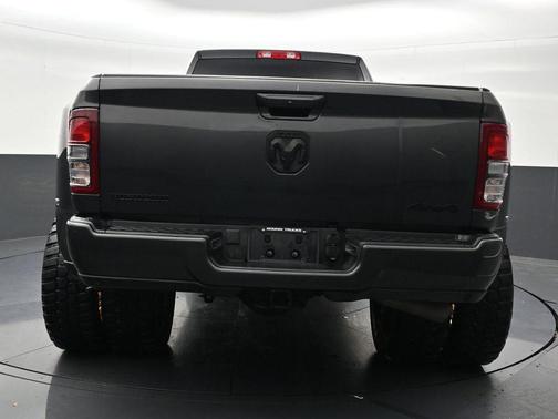 Crystal Metallic 2024 RAM 3500 Big Horn