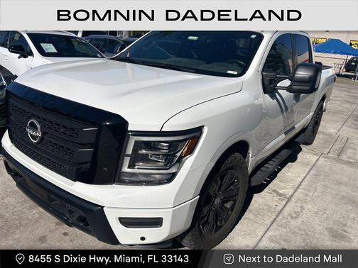 2023 Nissan Titan SV