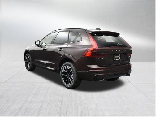 Mulberry 2026 Volvo XC60 B5 Plus