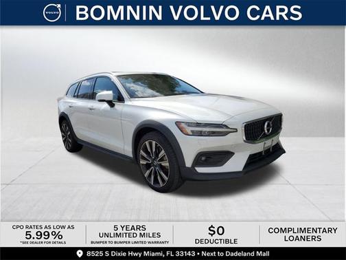 2022 Volvo V60 Cross Country T5