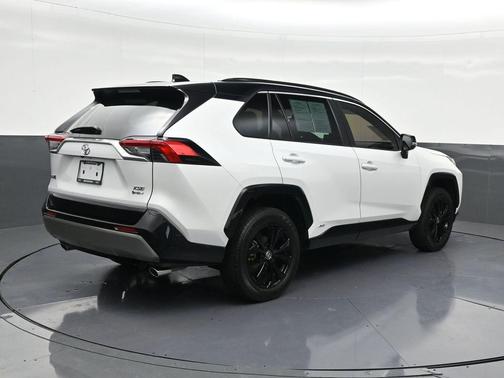 2025 Toyota RAV4 Hybrid SE