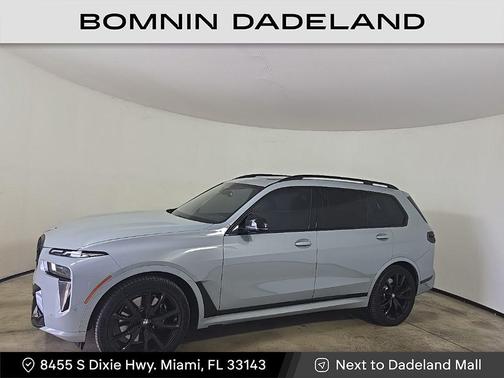 2023 BMW X7 M60i