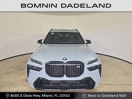 2023 BMW X7 M60i
