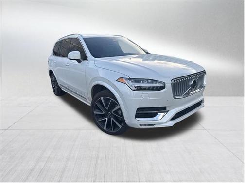 2024 Volvo XC90 B6 Plus Bright Theme