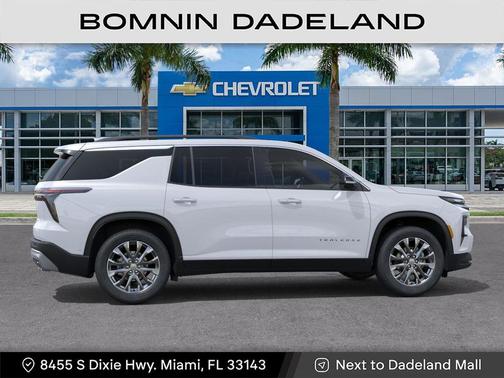 Summit White 2026 Chevrolet Traverse LT