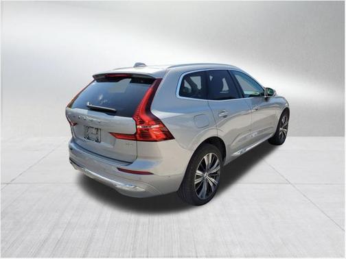 2022 Volvo XC60 B5 Inscription
