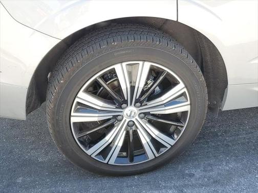 2022 Volvo XC60 B5 Inscription