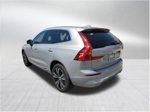 2022 Volvo XC60 B5 Inscription