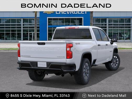 Summit White 2026 Chevrolet Silverado 2500 Custom