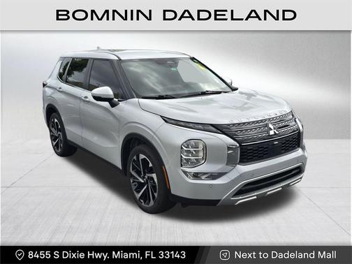 2023 Mitsubishi Outlander SE