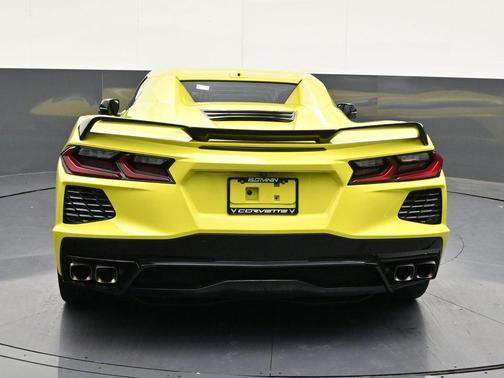 Yellow Metallic 2022 Chevrolet Corvette Stingray w/2LT