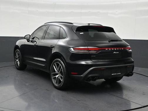 Black 2022 Porsche Macan Macan