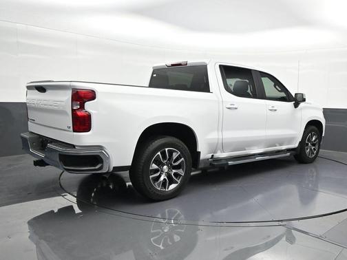 Summit White 2024 Chevrolet Silverado 1500 LT