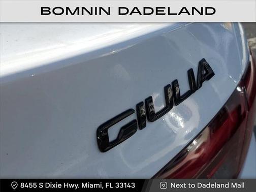 2021 Alfa Romeo Giulia Base