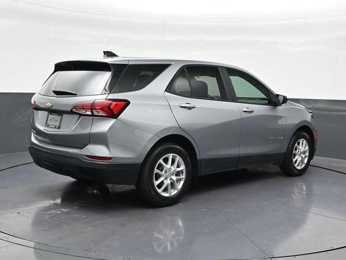 Sterling Gray Metallic 2024 Chevrolet Equinox LS