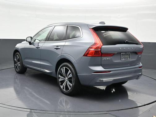 2022 Volvo XC60 B5 Inscription