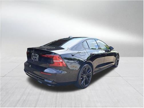 2024 Volvo S60 B5 Plus Black Edition