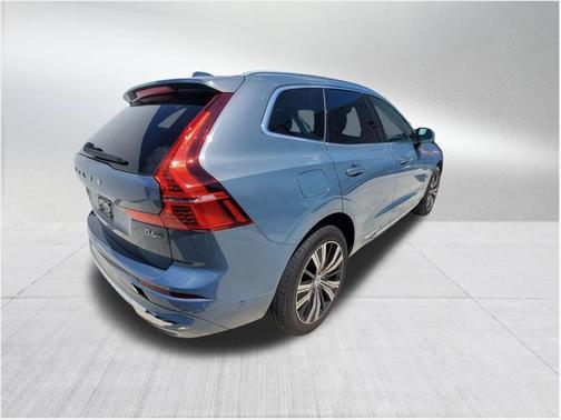 2022 Volvo XC60 B6 Inscription